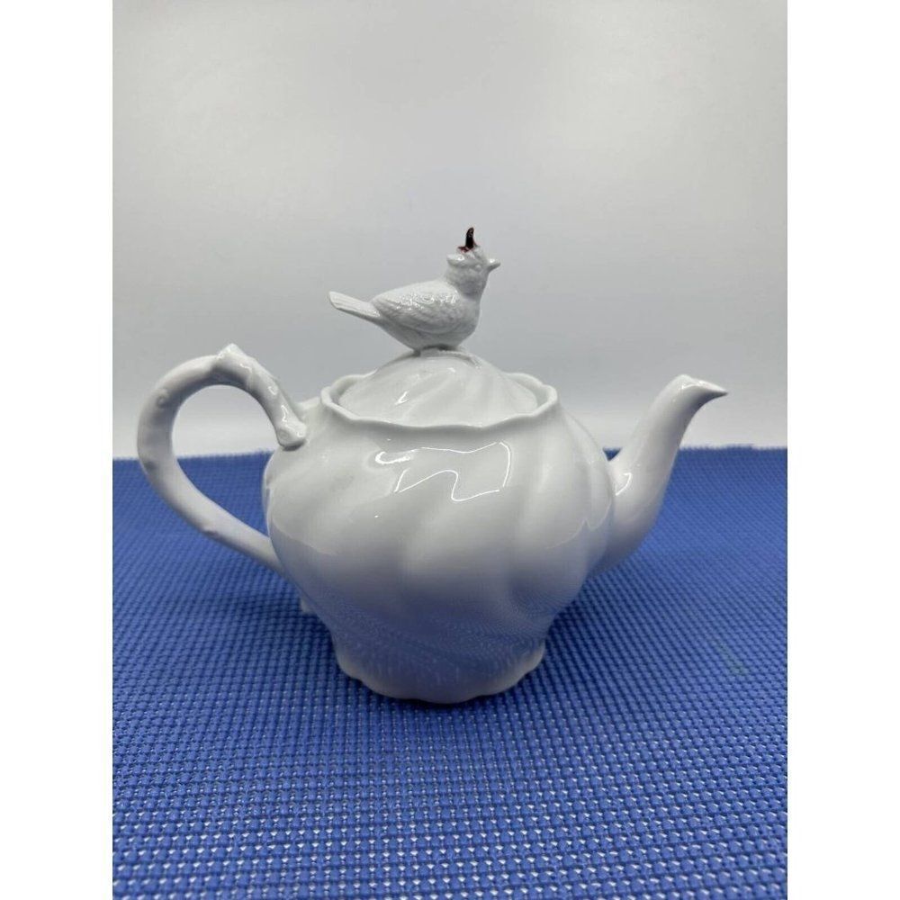 Unbranded Teapot Home Small White Excellent Bird Finial Swirl Design